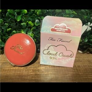 Cloud Crush Blurring Blush head in the clouds